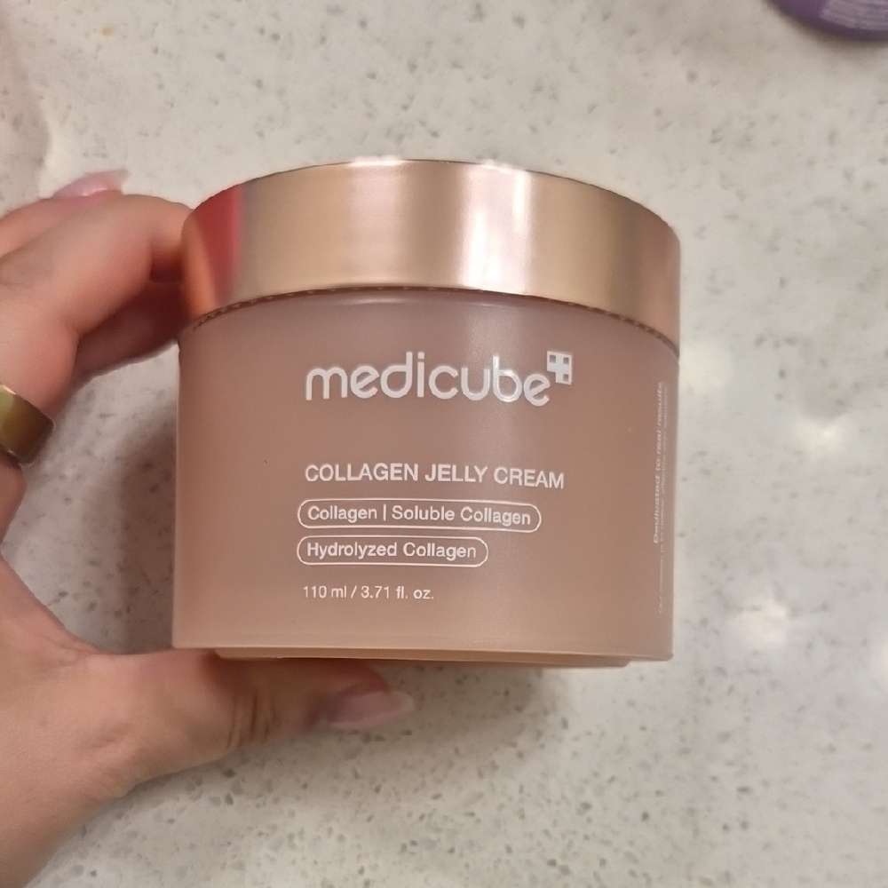 Medicube Collagen Jelly Cream - Rose Gold Moisturizing Gel